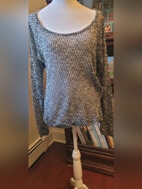 Eclipse Women's Black & White Marled Crew Neck Sweater